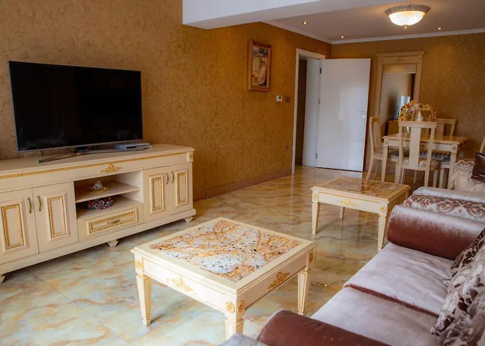 Luxury 'rich' דירה